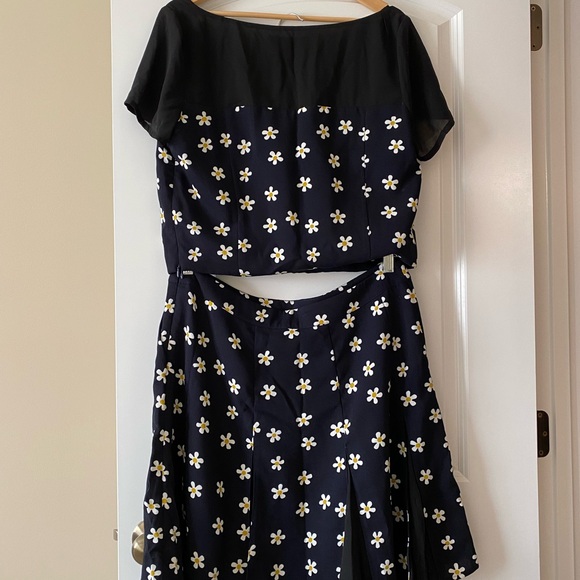 Alice’s Pig Maddie's Marguerite 2 Piece Skirt Set Floral Size 12 - Picture 3 of 15